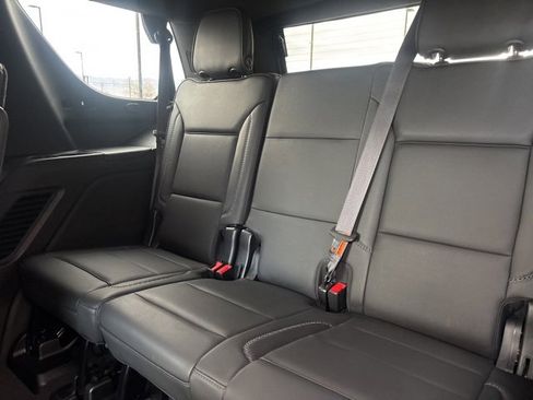 Used 2021 GMC Yukon Denali w/ Advanced Technology Package image 22