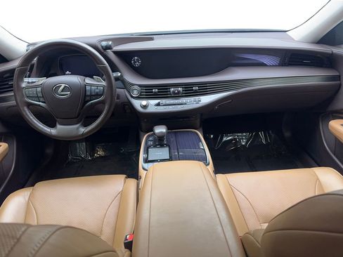 Used 2020 Lexus LS 500 w/ Accessory Package (Z2) RWD image 51