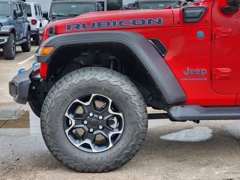 Used 2023 Jeep Wrangler Unlimited Rubicon 4xe w/ Cold Weather Group AWD/4WD image 9