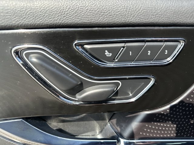 Used 2024 Lincoln Corsair AWD w/ Equipment Group 101A image 23