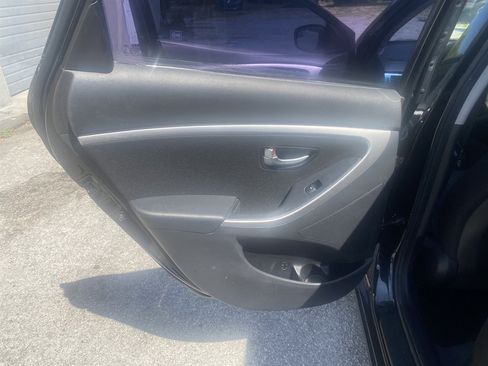 Used 2014 Hyundai Elantra GT FWD image 10