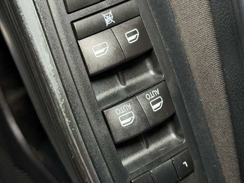 Used 2016 Jeep Cherokee Latitude w/ Comfort/Convenience Group AWD/4WD image 25