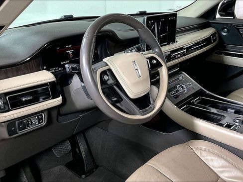 Used 2021 Lincoln Aviator Reserve w/ Equipment Group 201A image 13