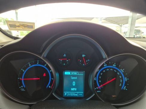 Used 2016 Chevrolet Cruze LS FWD image 9