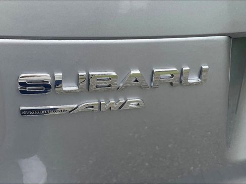 Used 2014 Subaru Forester 2.5i Premium w/ All-Weather Package AWD/4WD image 22