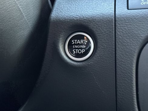 New 2025 Nissan Frontier SV image 18