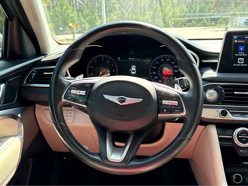 Used 2021 Genesis G70 2.0T image 14