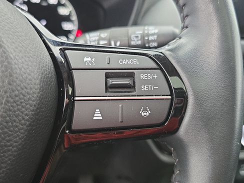 Used 2025 Honda HR-V EX-L image 17