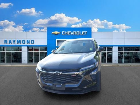 Used 2024 Chevrolet Trax RS w/ Driver Confidence Package FWD image 7