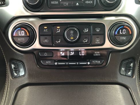Used 2017 Chevrolet Tahoe Premier AWD/4WD image 28