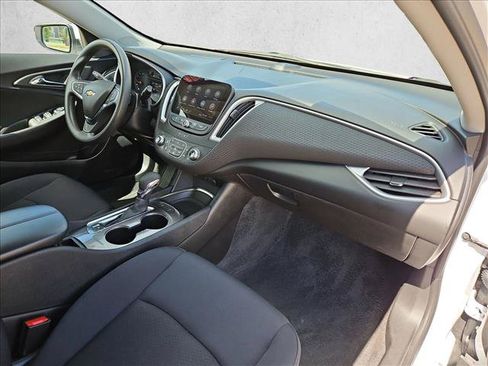 Used 2025 Chevrolet Malibu LT FWD image 20