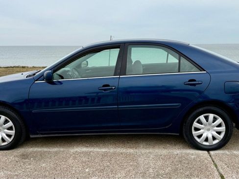 Used 2005 Toyota Camry LE image 8