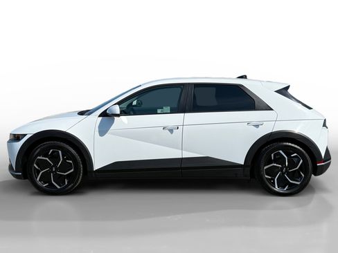 Used 2024 Hyundai Ioniq 5 SE RWD image 2