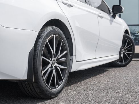 Used 2023 Toyota Camry SE image 11