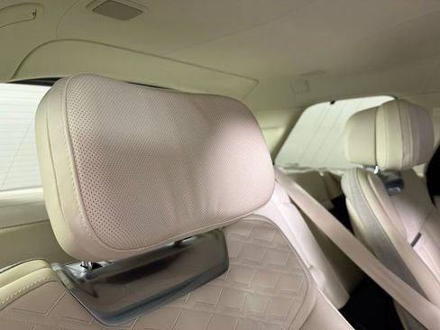 Used 2023 Land Rover Range Rover SV image 26