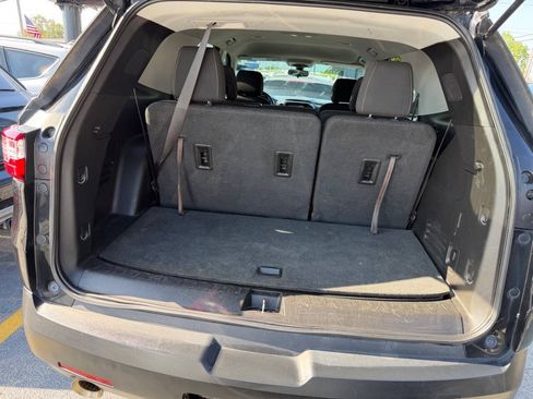 Used 2018 Chevrolet Traverse LS FWD image 19
