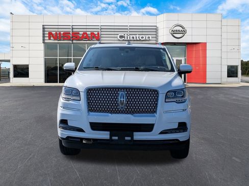 Used 2022 Lincoln Navigator Reserve image 7