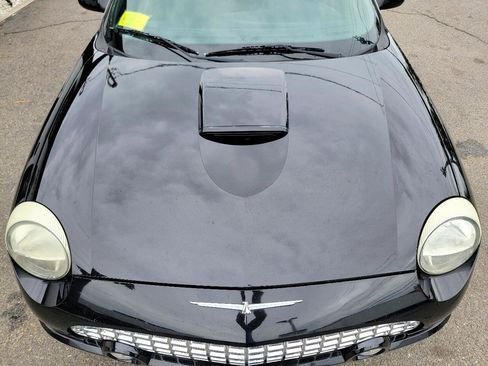 Used 2004 Ford Thunderbird Deluxe image 17