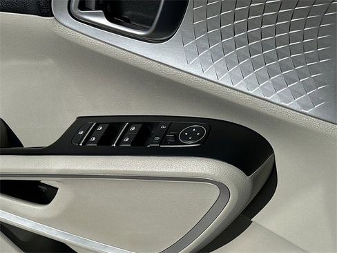 Used 2021 Kia Soul LX image 23