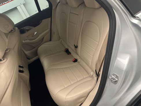 Used 2018 Mercedes-Benz GLC 300 4MATIC image 13