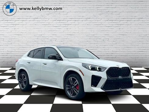 New 2025 BMW X2 xDrive28i w/ Technology Package image 1