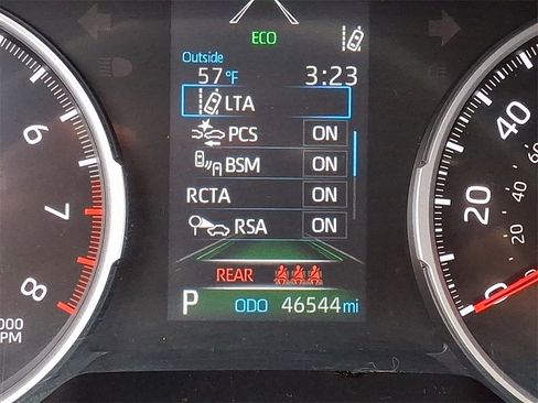 Used 2021 Toyota RAV4 XLE w/ Convenience Package image 19