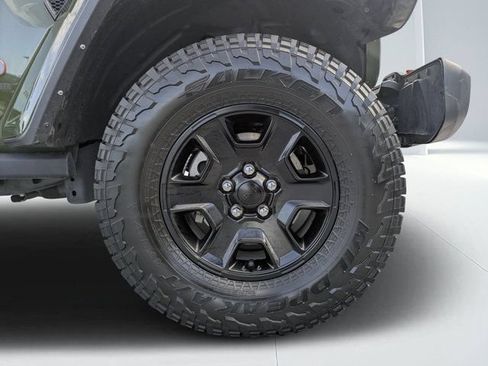 Used 2023 Jeep Gladiator Mojave w/ Trailer Tow Package AWD/4WD image 32