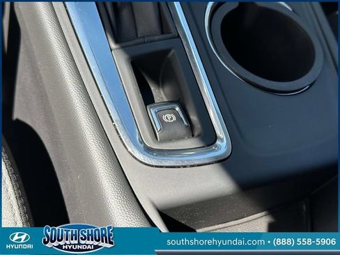 Used 2023 Chevrolet Equinox LS AWD/4WD image 35
