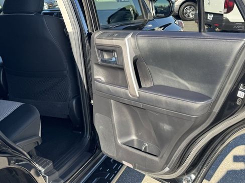 Used 2020 Toyota 4Runner SR5 image 17