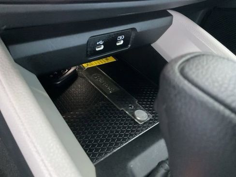 Certified 2023 Honda Accord EX image 12