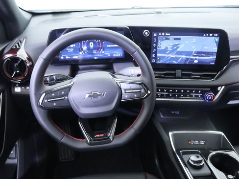 New 2026 Chevrolet Equinox RS w/ Convenience Package III AWD/4WD image 17