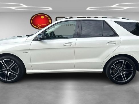 Used 2019 Mercedes-Benz GLE 43 AMG 4MATIC image 2