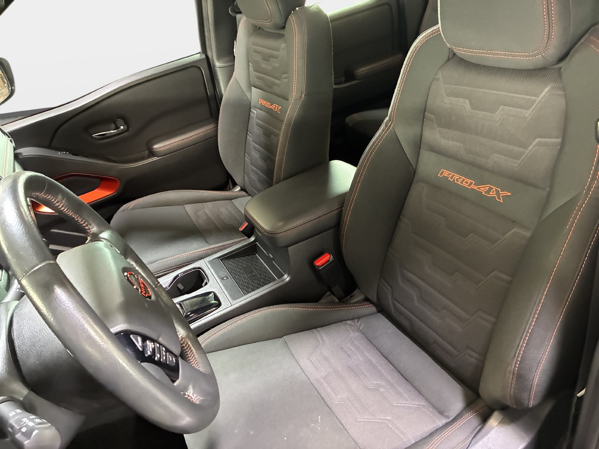 Used 2023 Nissan Frontier PRO-4X w/ Pro Convenience Package AWD/4WD image 15