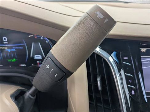 Used 2018 Cadillac Escalade Platinum image 15