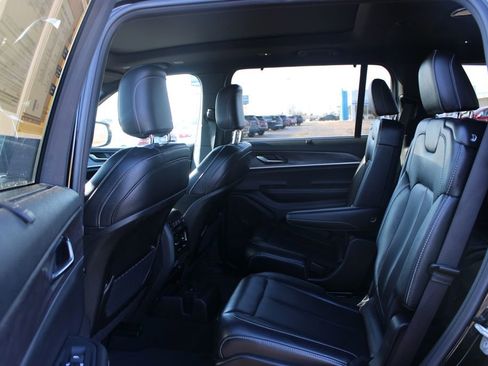 Used 2024 Jeep Grand Cherokee L Limited w/ Luxury Tech Group II image 24