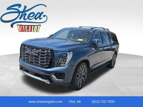 Used 2025 GMC Yukon XL Denali Ultimate w/ LPO, Illumination Package AWD/4WD image 1