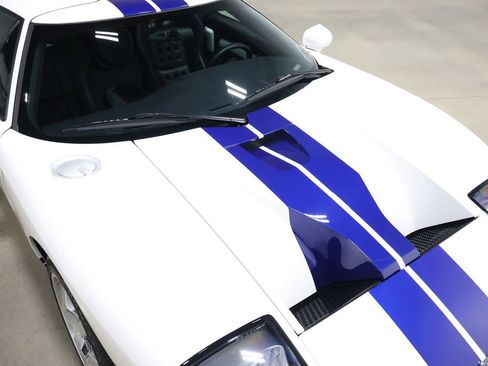 Used 2005 Ford GT image 61