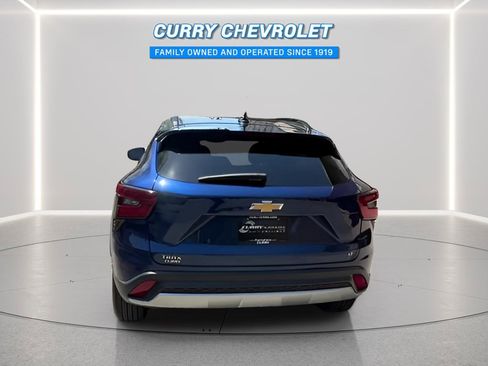 Used 2024 Chevrolet Trax LT FWD image 11