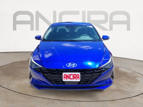 Used 2023 Hyundai Elantra SEL w/ Convenience Package FWD image 5