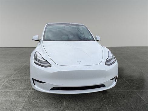 Used 2020 Tesla Model Y Long Range AWD/4WD image 9