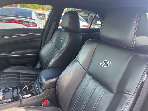 Used 2023 Chrysler 300 S image 11