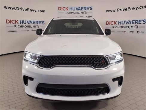 Used 2024 Dodge Durango SXT w/ Trailer Tow Group IV image 2