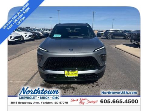 Used 2025 Buick Enclave Sport Touring image 4