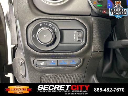 Used 2023 Jeep Wrangler Unlimited Rubicon 4xe w/ Cold Weather Group AWD/4WD image 13
