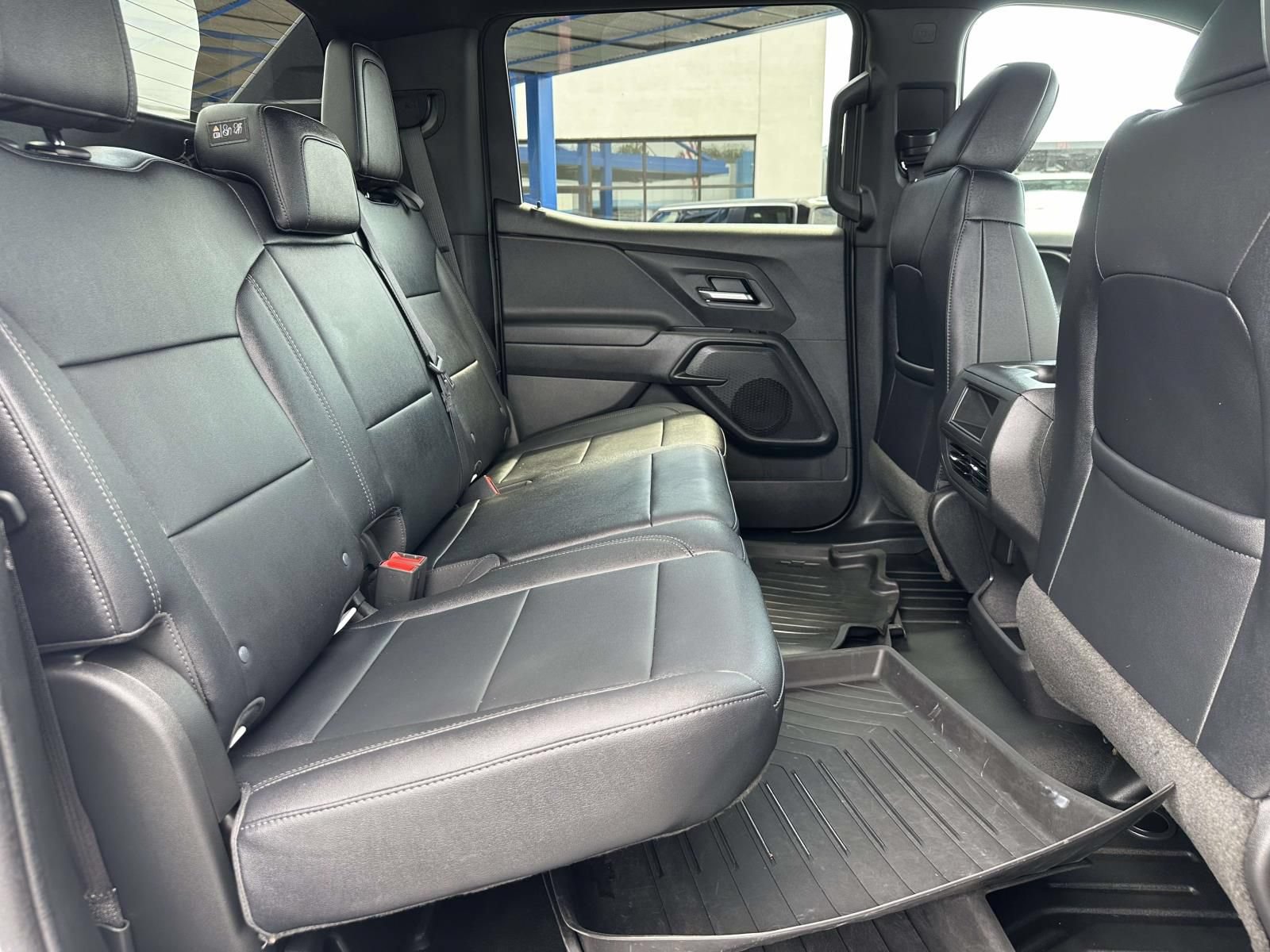 Used 2025 Chevrolet Silverado EV W/T AWD/4WD image 27