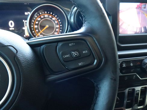 Used 2020 Jeep Wrangler Unlimited Sport AWD/4WD image 30