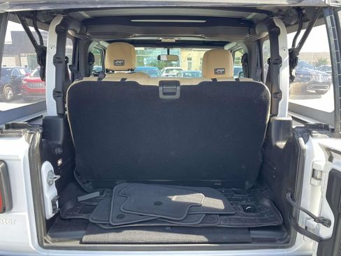 Used 2021 Jeep Wrangler Sport AWD/4WD image 32