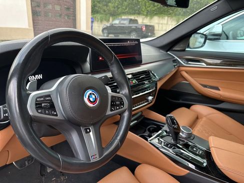 Used 2022 BMW 540i xDrive w/ M Sport Package AWD/4WD image 10