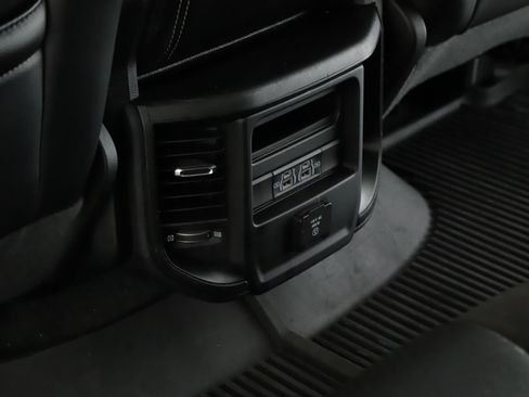 Used 2022 RAM 1500 Laramie AWD/4WD image 8
