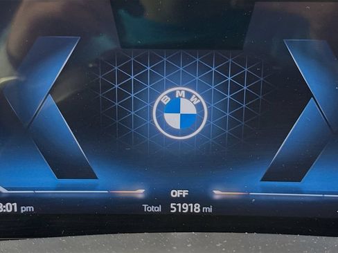 Used 2024 BMW X7 xDrive40i w/ Premium Package AWD/4WD image 12